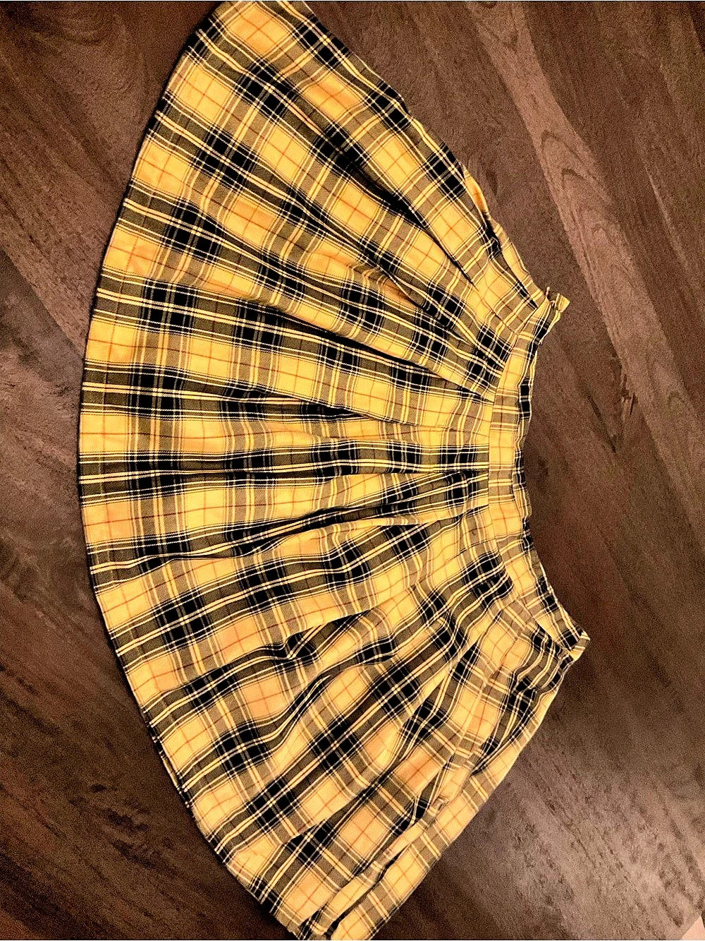 Forever 21 Plaid Mini Skirt in Yellow & Black Size OI, 18